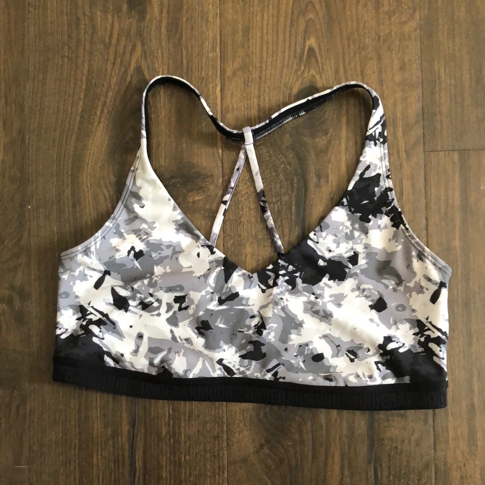 Under armor sports bra Medium